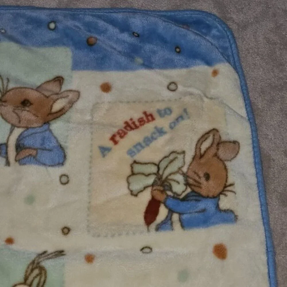 Beatrix Potter Peter Rabbit Baby Blanket 30x45 Acrylic Carrot Radish Crown Craft